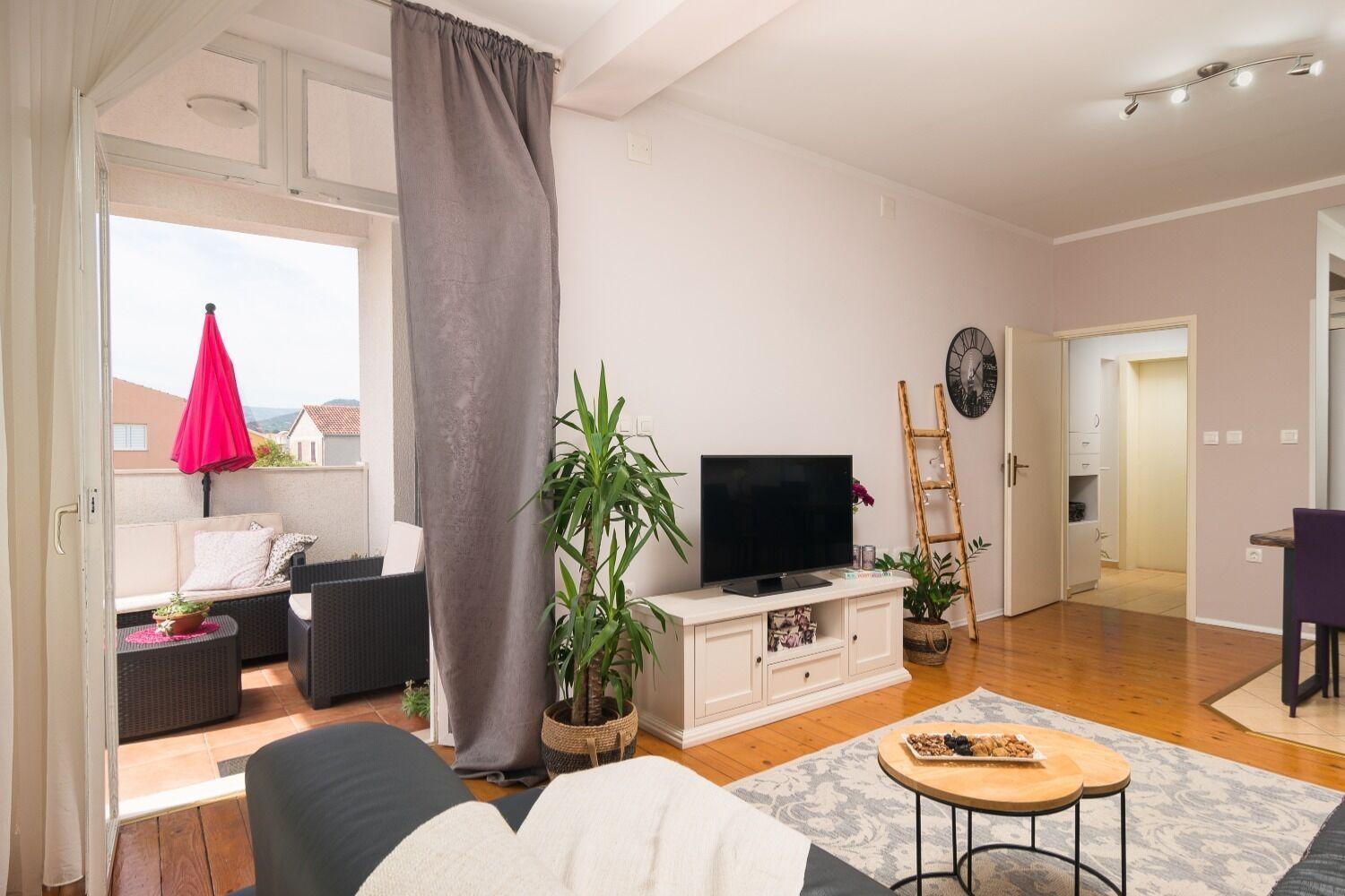 Apartment Jurica Kastela Exterior photo