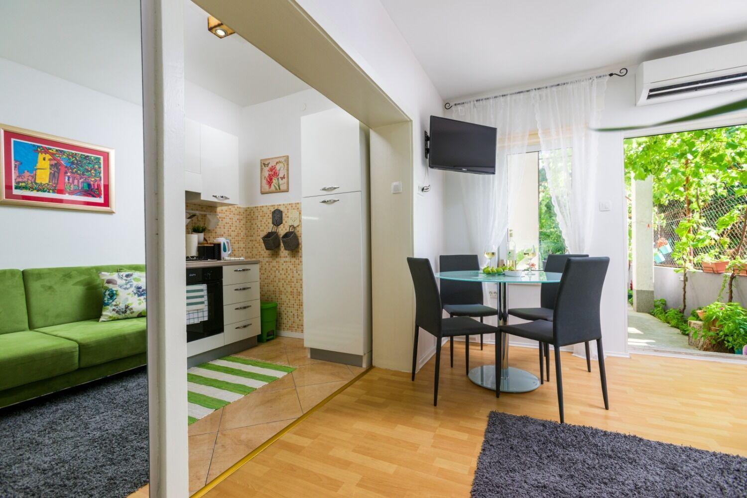 Apartment Jurica Kastela Exterior photo